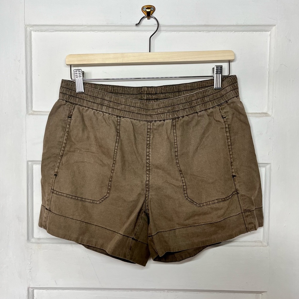 ❤️ Brown Roots mid rise shorts with pockets
